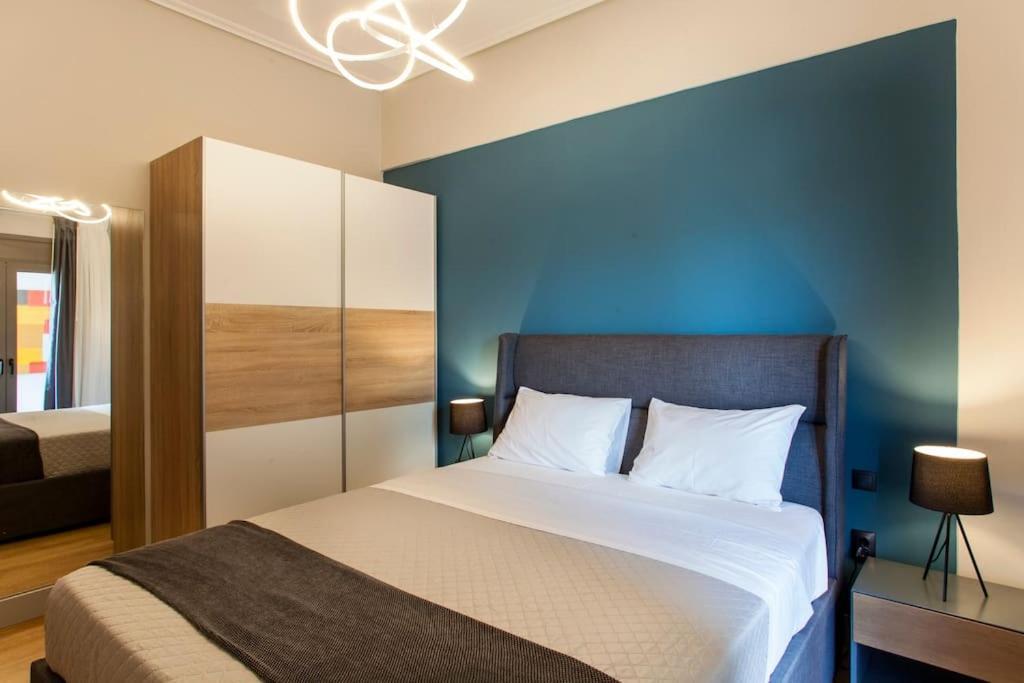 Minimal Loft Art With Sea View Over Heraklion Harbour Екстер'єр фото