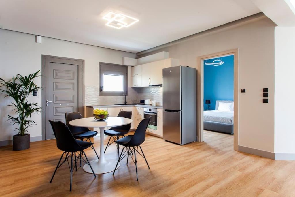 Minimal Loft Art With Sea View Over Heraklion Harbour Екстер'єр фото