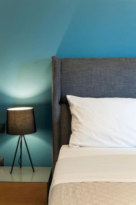 Minimal Loft Art With Sea View Over Heraklion Harbour Екстер'єр фото