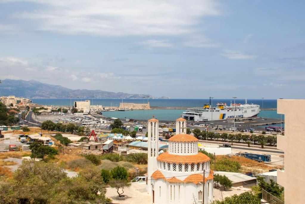 Minimal Loft Art With Sea View Over Heraklion Harbour Екстер'єр фото